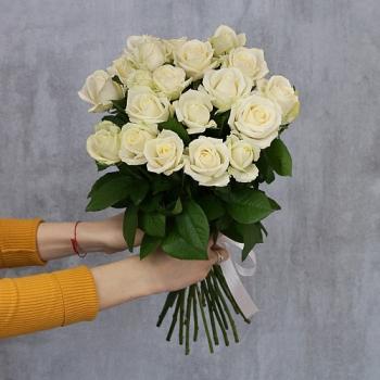 Белые розы 40 см